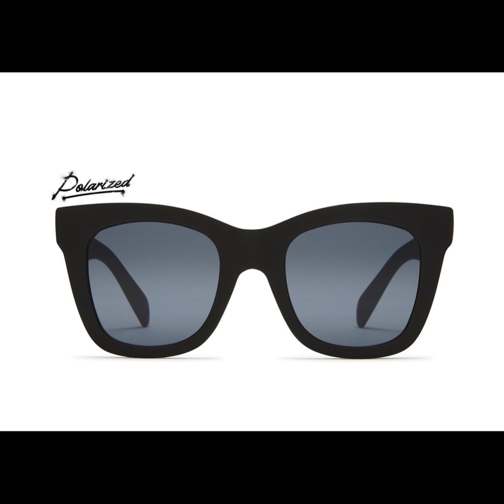 QUAY AFTER HOURS (new) Black smoke polarized
